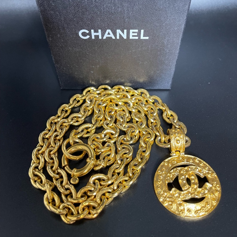 Auth. Pre-Loved 34in Long, Gold Plated, Chunky CC, Chanel Large Pendant Necklace